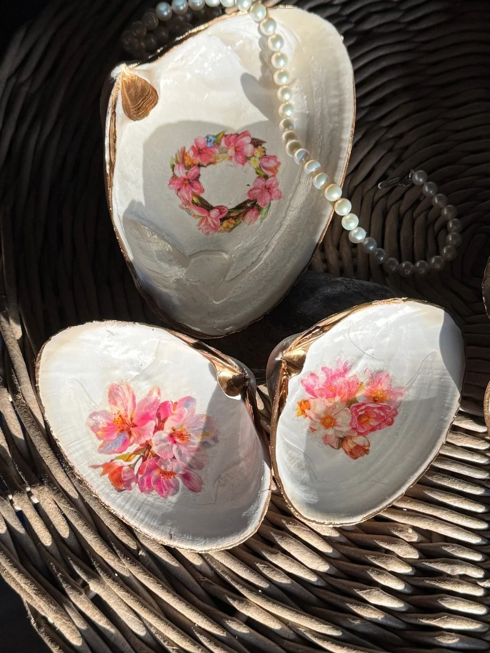 Gilded natural clam shell ring dishes - Garden Collection